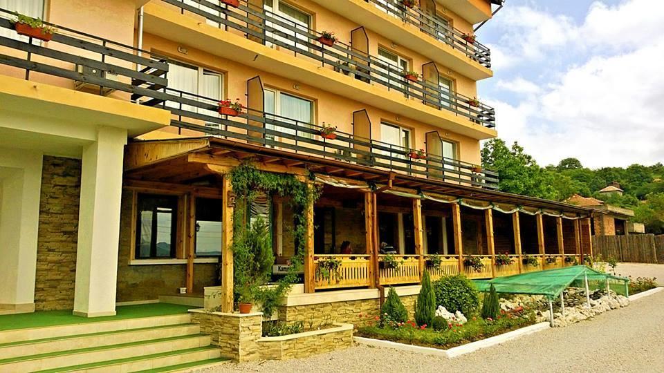 Family Hotel Lipite Tipcsenica Kültér fotó