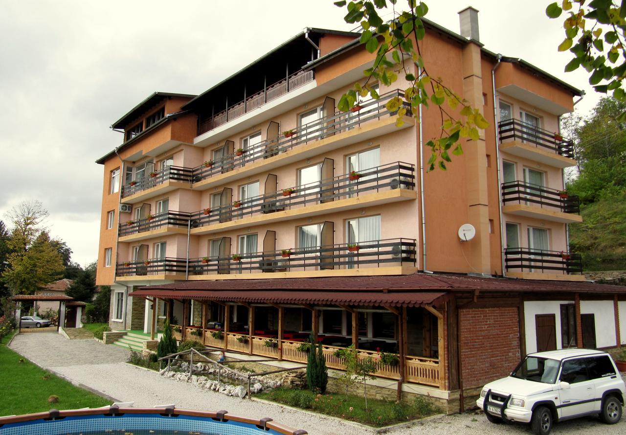 Family Hotel Lipite Tipcsenica Kültér fotó