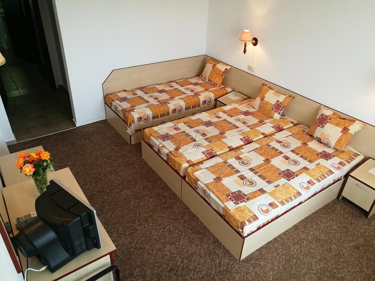 Family Hotel Lipite Tipcsenica Kültér fotó
