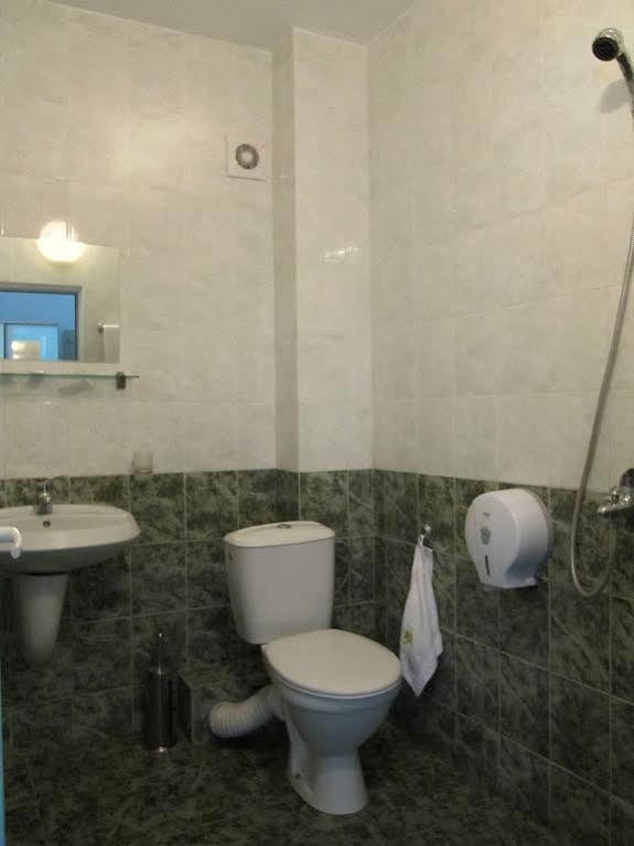 Family Hotel Lipite Tipcsenica Kültér fotó