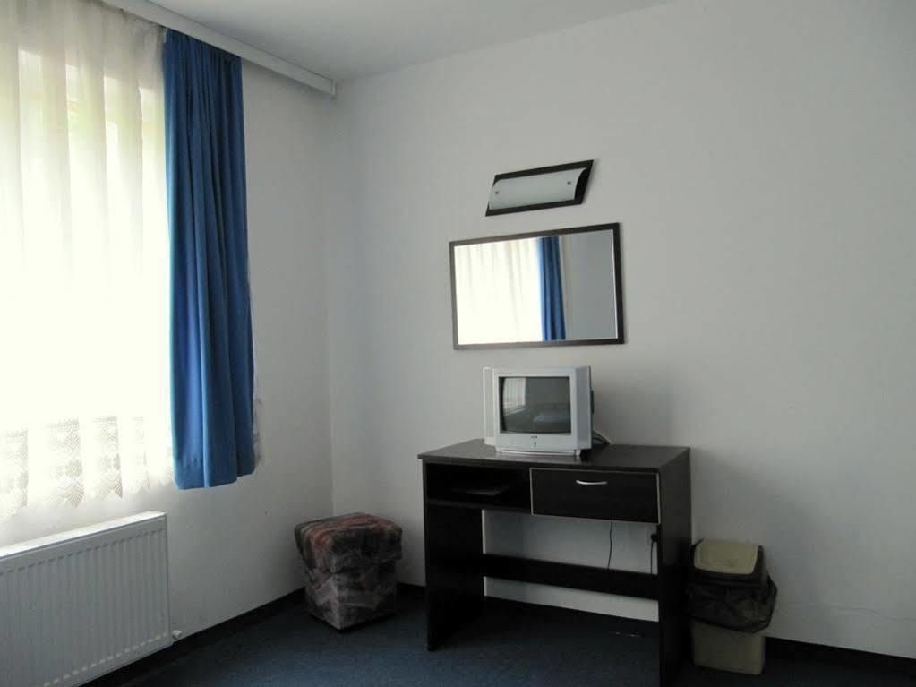 Family Hotel Lipite Tipcsenica Kültér fotó