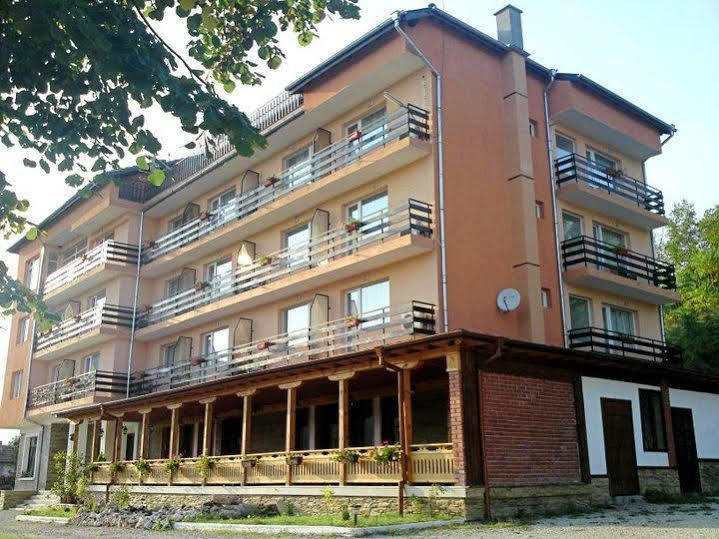 Family Hotel Lipite Tipcsenica Kültér fotó